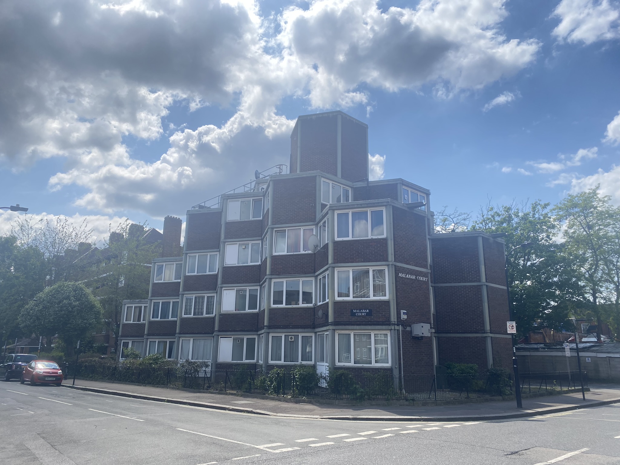 From Old Oak to White City: a walk through London’s 20th century public housing